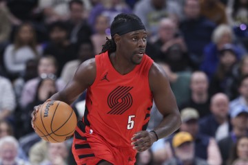 九游-聊发少年狂！朱·霍勒迪21中10砍全场最高30分外加6板 三分15中7